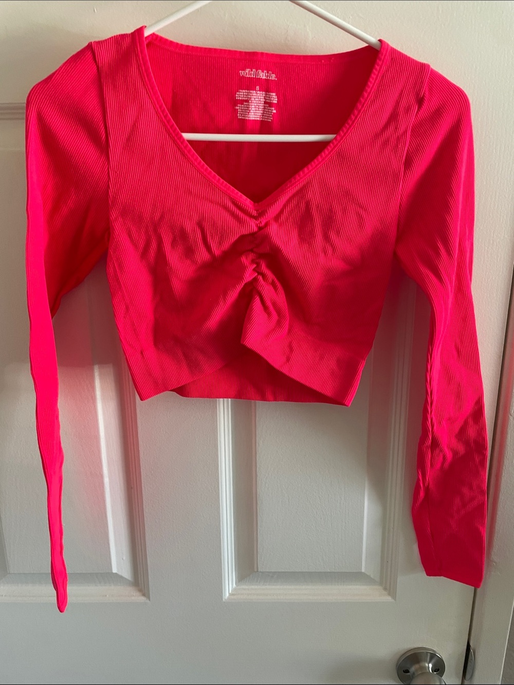 Wild Fable Hot Pink Ruched V-Neck Long Sleeve Crop Top S